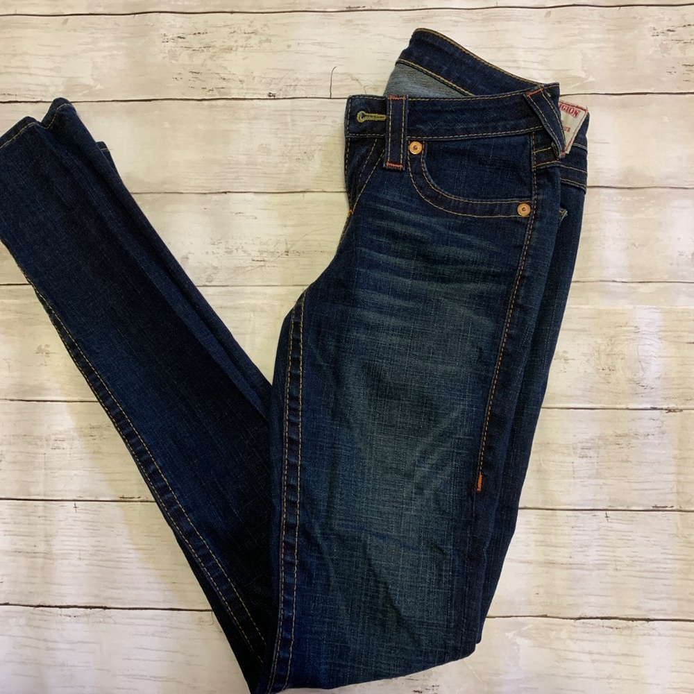 True religion flap pocket skinny jeans size 27